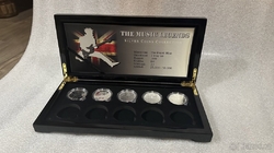 Sada stříbrných minci Hudební legendy od Royal Mint - Music Legends 1oz v etui