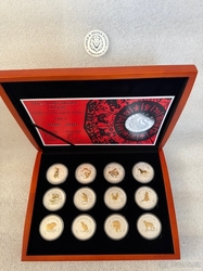 Kompletní sada  pozlacených GILDED stříbrných mincí 1oz Perth Mint Lunarní kalendář Série I v etui s kartou mincí